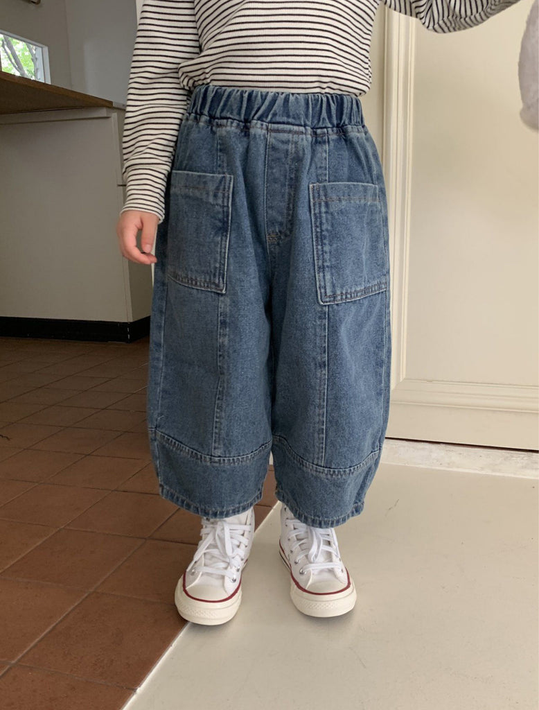 Image of 90s Baggy Jean.