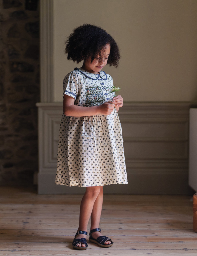 image of elizabeth dress in daisy floral