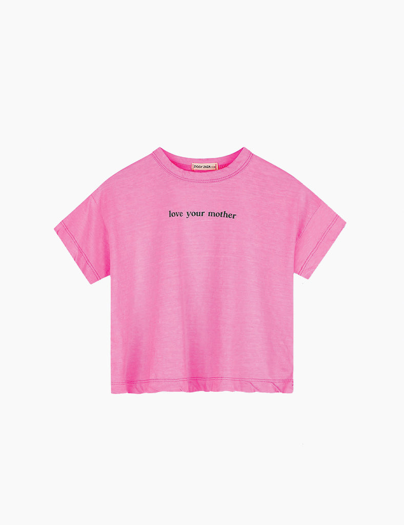 Image of a pink short sleeve tee on a white background