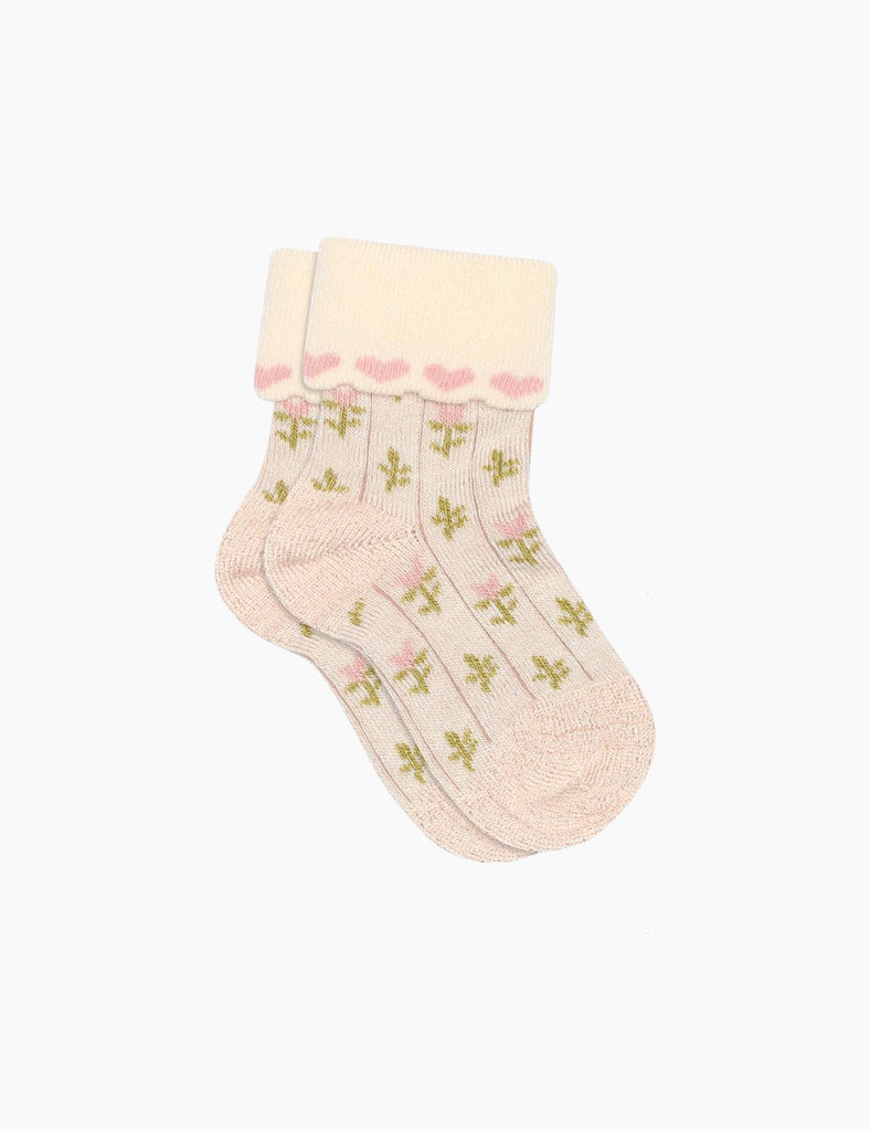 image of nova sock in dew