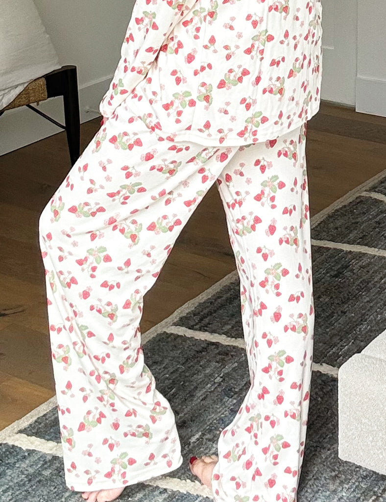 Image of the Womens Classic PJ Set in Strawberry Field